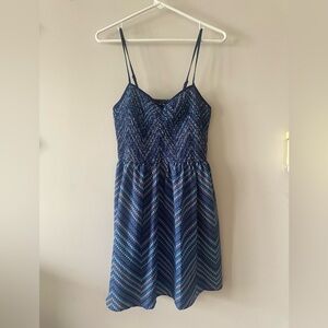Women’s Mason & Mackenzie blue abstract dress L